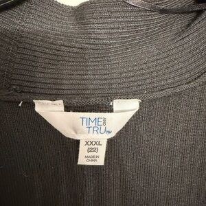 Time and Tru Charcoal Knit Top